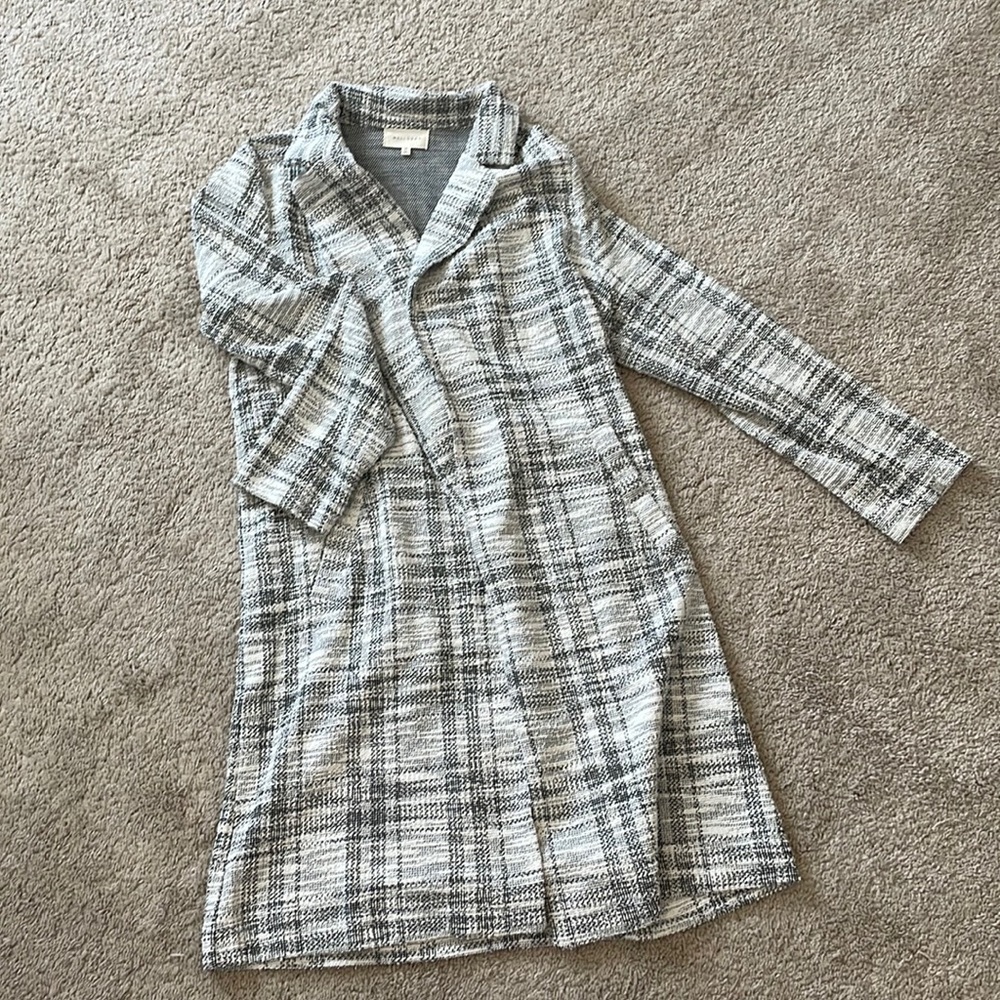 EUC long light weight duster indoor/outdoor. Tweed. Size medium.